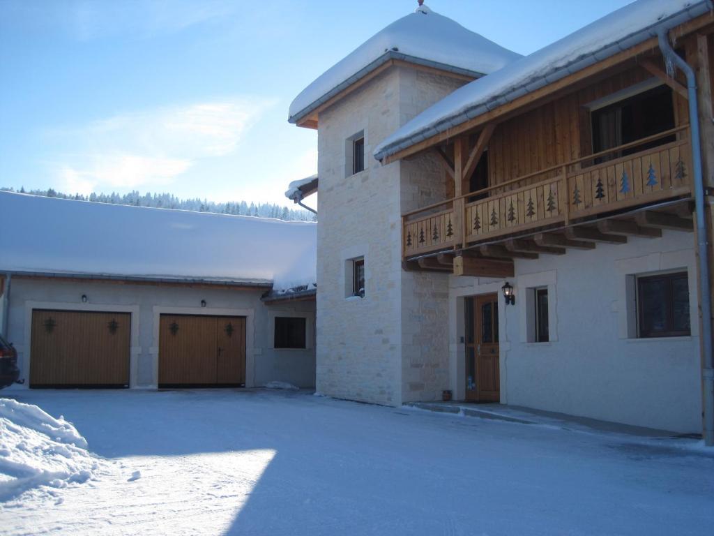 La Tour Du Coq Dore Granges-Narboz Exterior photo