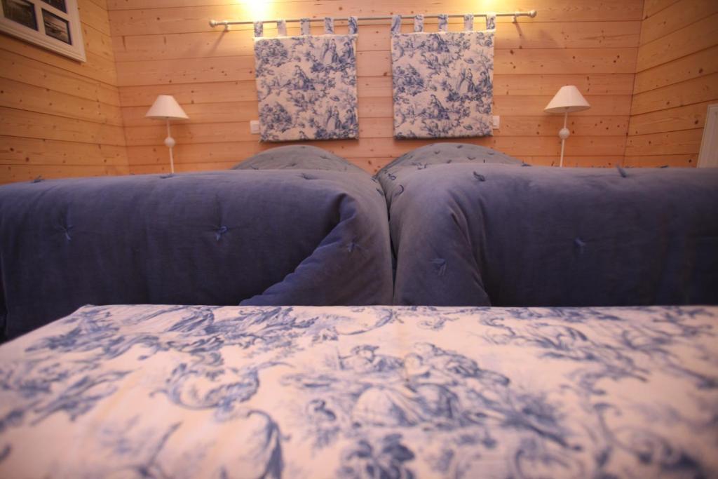La Tour Du Coq Dore Granges-Narboz Room photo